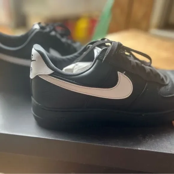Nike Men's Airforce 1 Retro Low Tops Size 12 - Picture 2 of 7